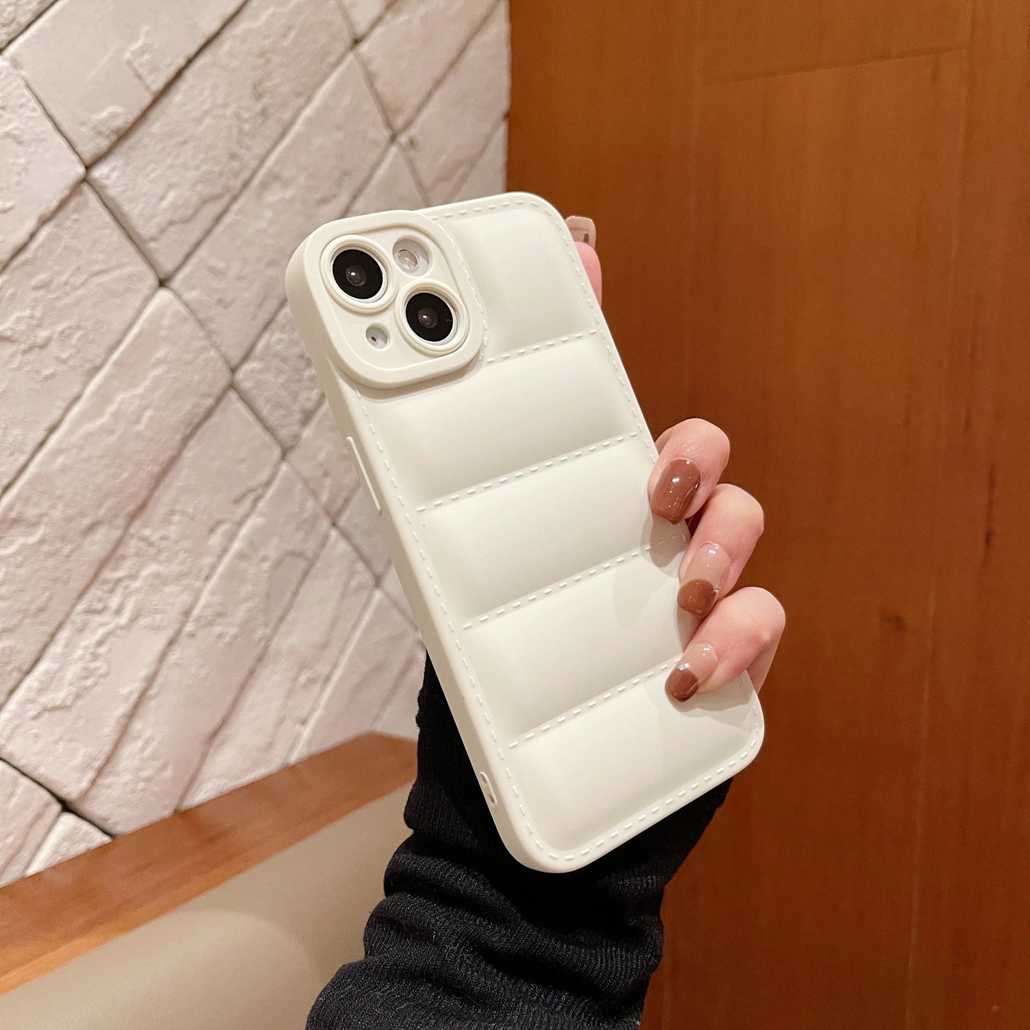 Puffer Phone Case for iPhone 11/12/13/14/15 – Stylish Down Jacket Design